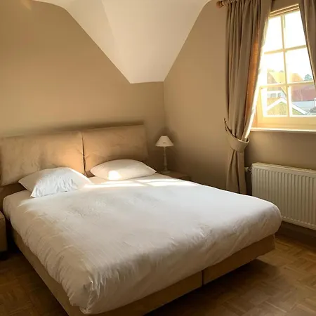 Cozy Family House With Garden In Knokke-zoute Hébergement de vacances *