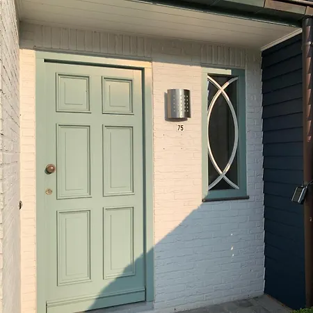 Cozy Family House With Garden In Knokke-zoute
