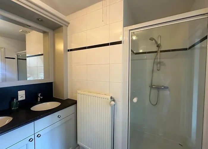 Vakantiehuis Cozy Family House With Garden In Knokke-zoute *